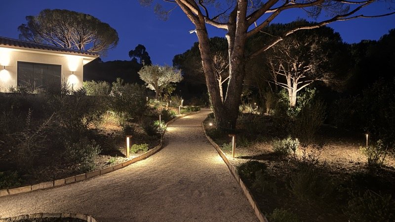Garden and pathway lighting on a Riviera estate